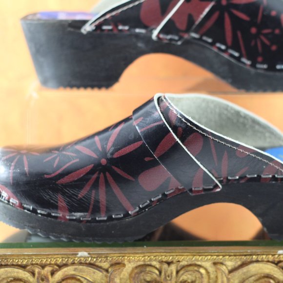 Cape Clogs Made in Sweden - Picture 7 of 16